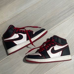 Jordan 1 bloodlines.